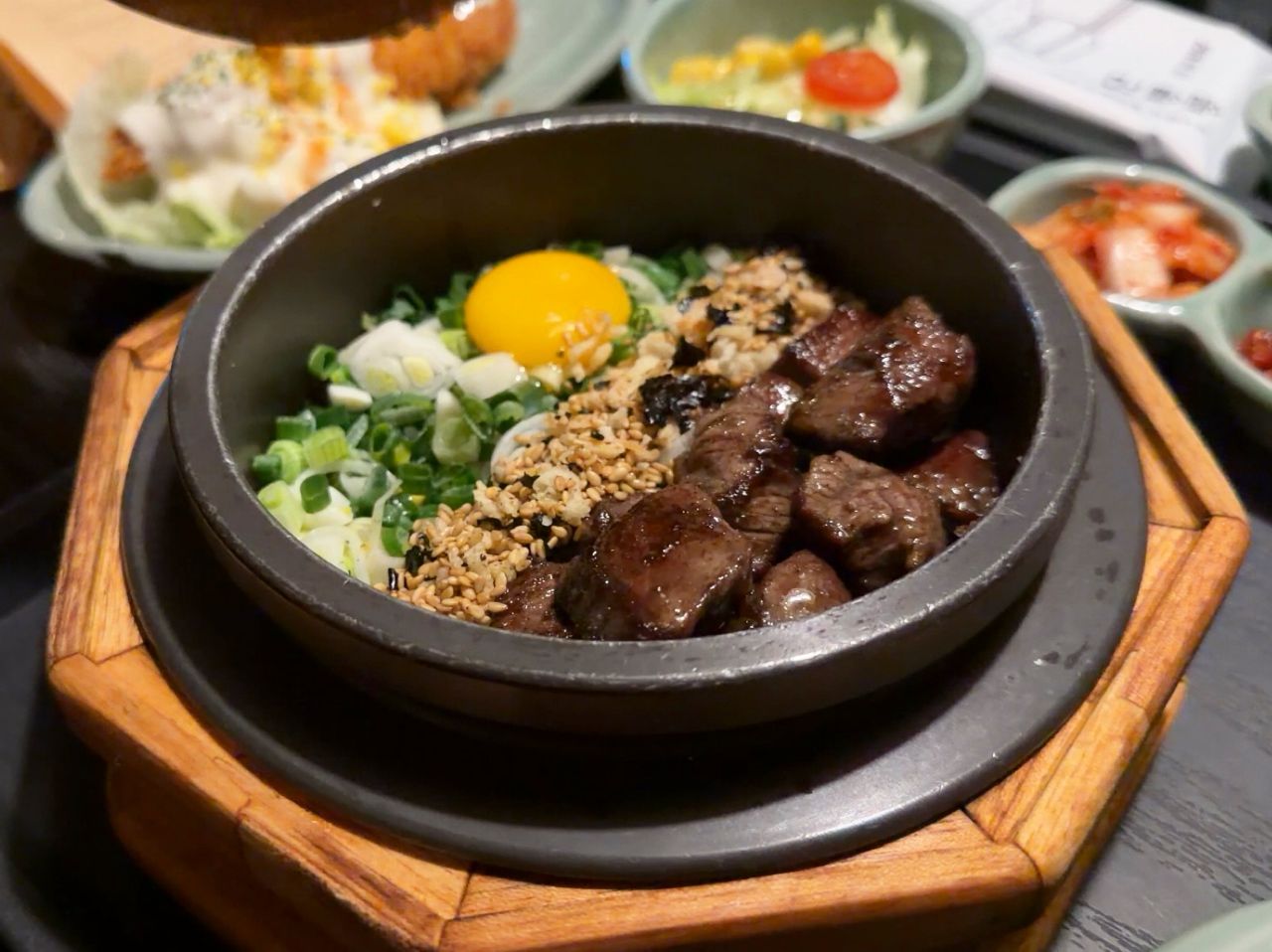 잠꼬대 제가 찍은 솔솥 한남점 사진입니다  게시글 이미지